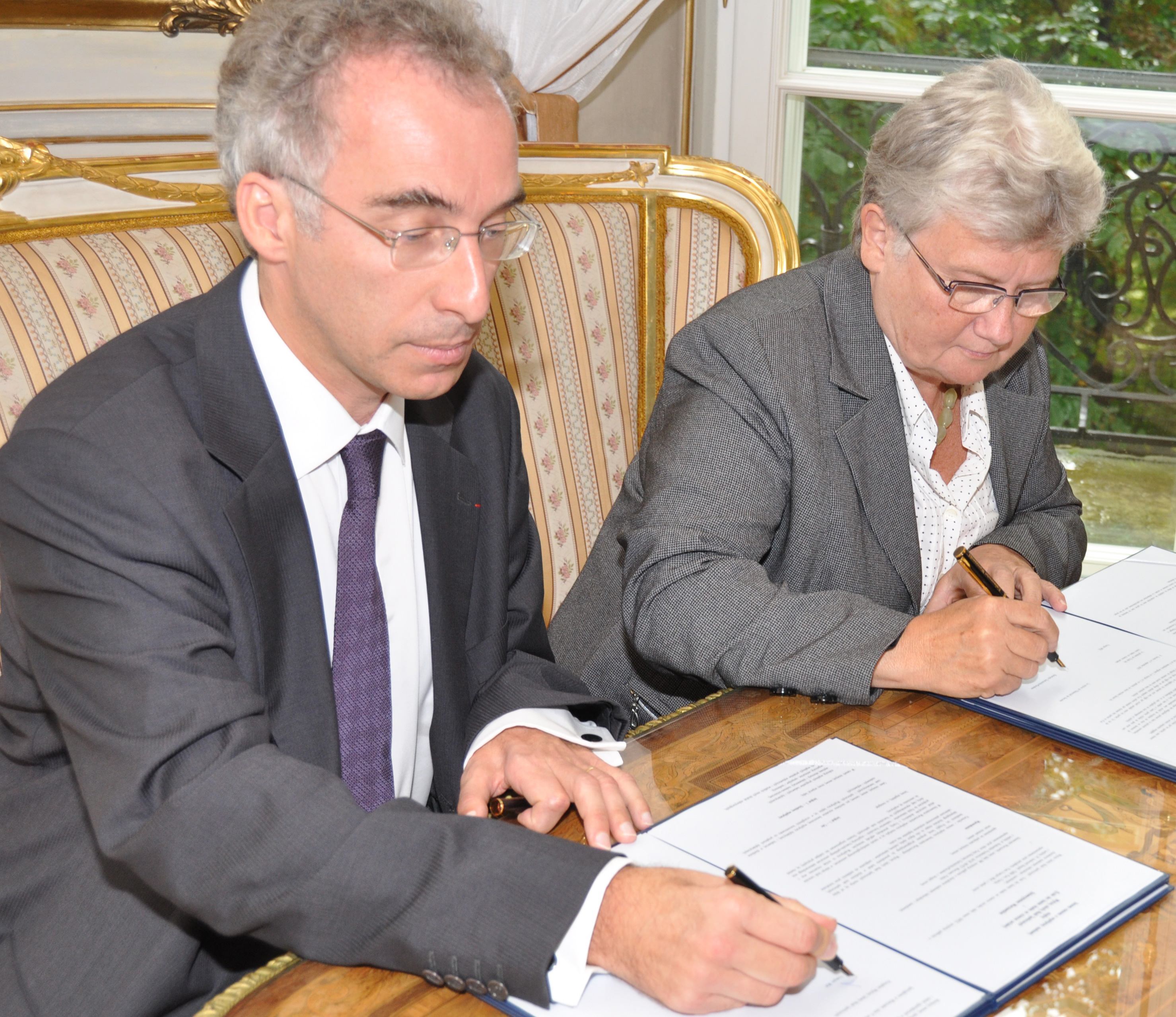 Signature d'une nouvelle convention entre l'EHESS et l'université de Varsovie