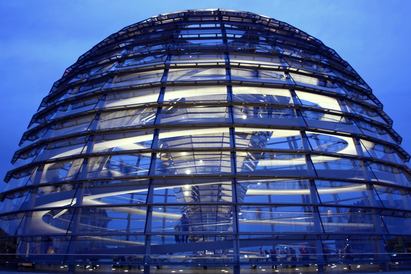 Dome of the Reichstag building - La cúpula del Reichstag - Reichstagskuppel Berlin